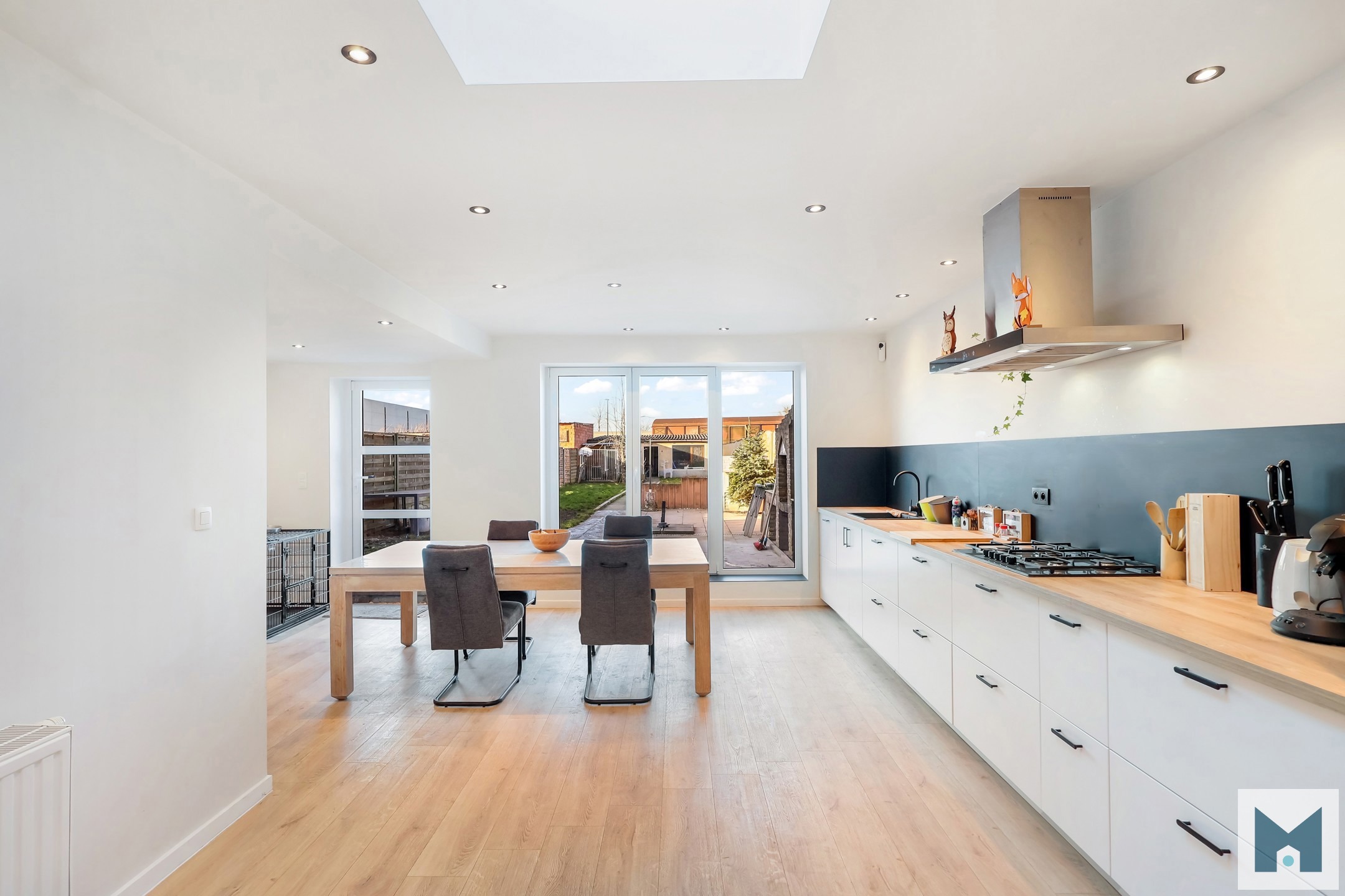 Vernieuwde, energetische woning met 5 slpks te Baasrode! - foto 1