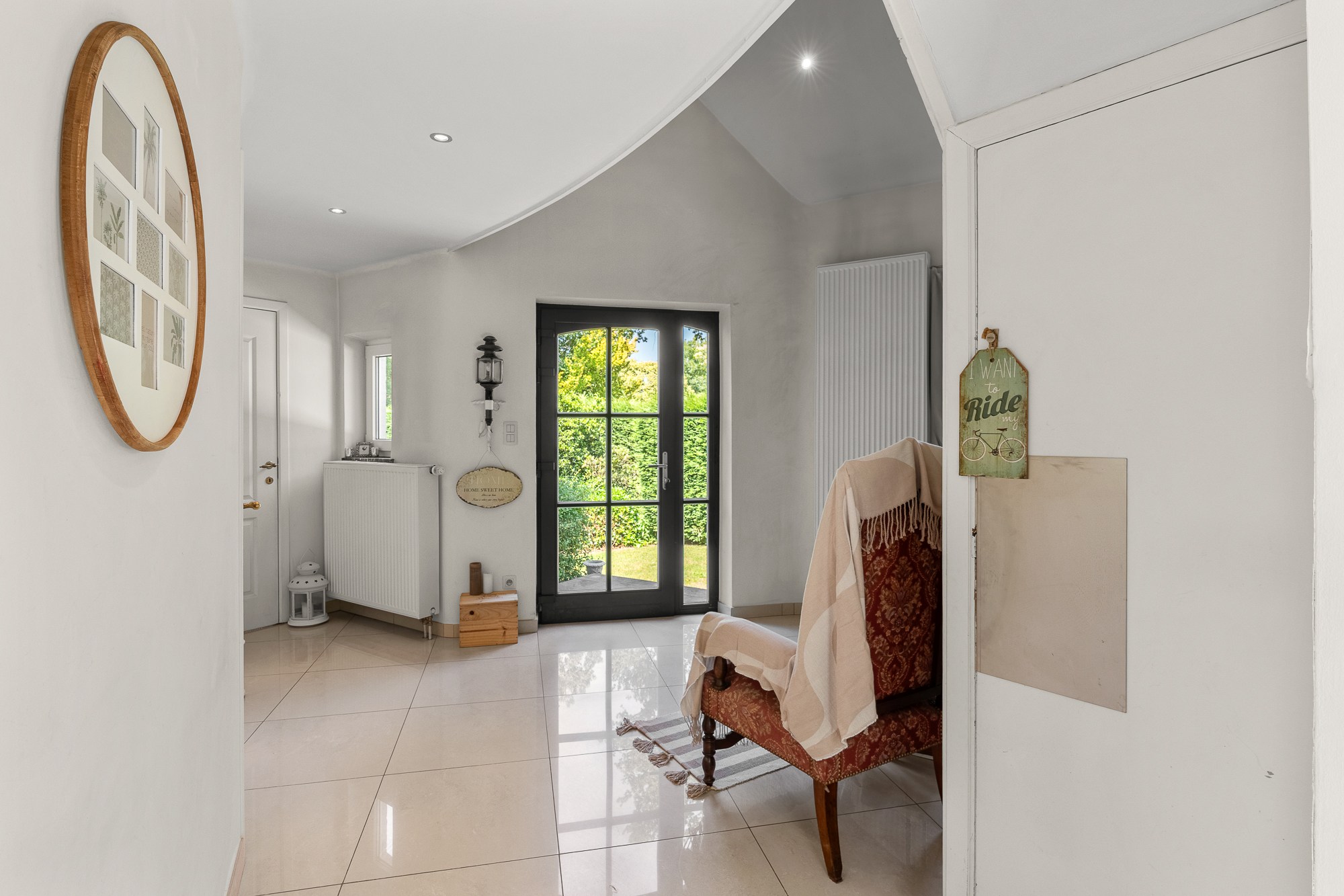Exclusieve karaktervilla op een domein van 2.471 m² met parktuin, torenkamer en uitzonderlijke privacy te Hasselt. - foto 5