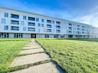 Ces nouvelles propriétés commerciales à vendre ont un emplacement commercial de premier plan dans le centre de Lokeren et bénéficient d'un...