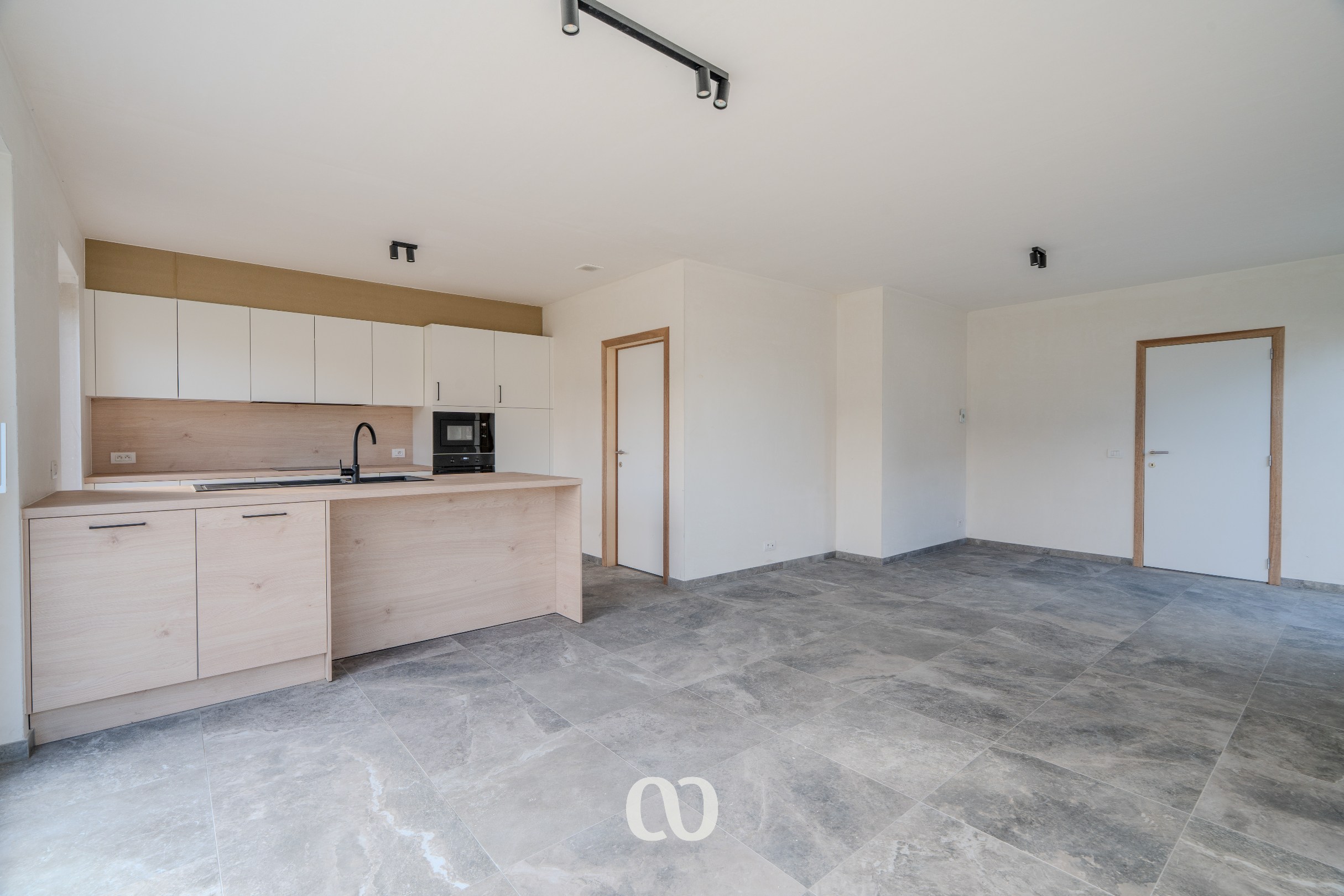 Prachtige nieuwbouwwoningen met 4 slaapkamers en garage - foto 4