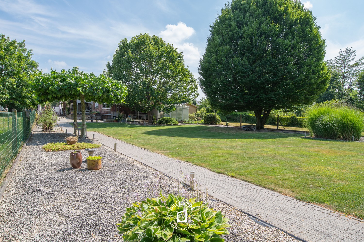 Unieke eigendom met villa, zalige tuin, werkplaats en talrijke mogelijkheden in Okegem - foto 4