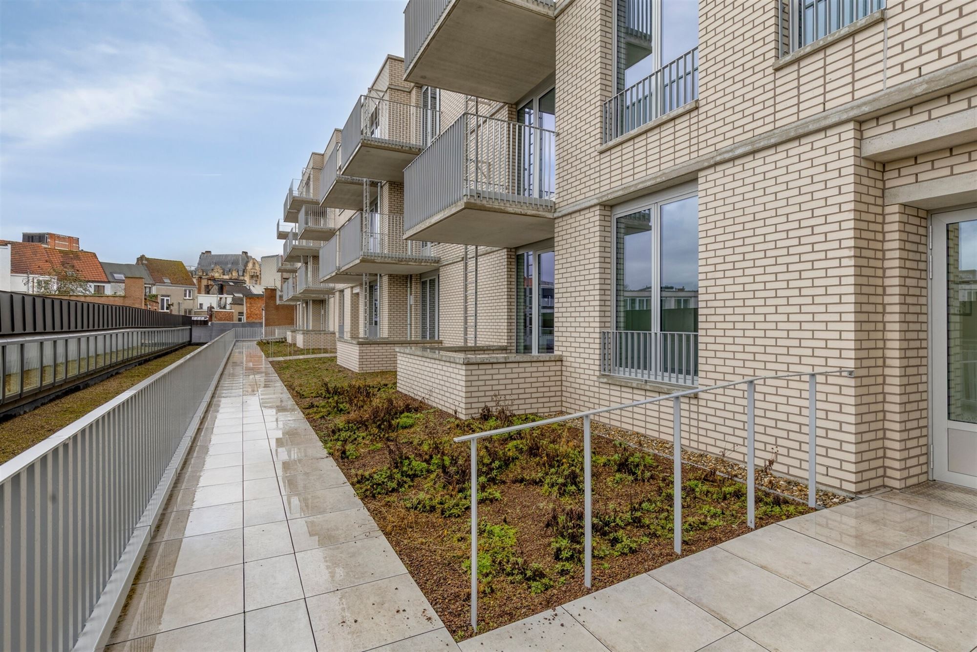 KNAP APP. MET 2 SLKS + TERRAS OP EEN TOPLOCATIE IN ANTWERPEN - foto 2