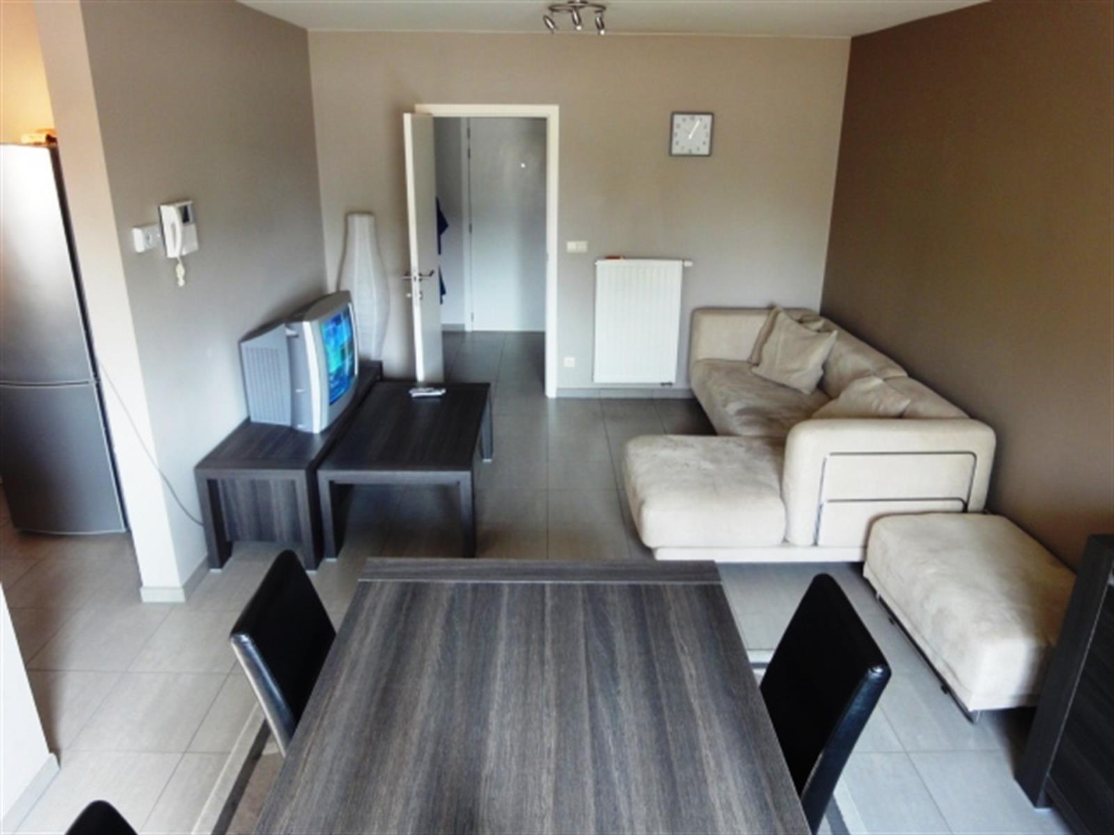 Gelijkvloers appartement mét ondergrondse autostaanplaats - foto 4