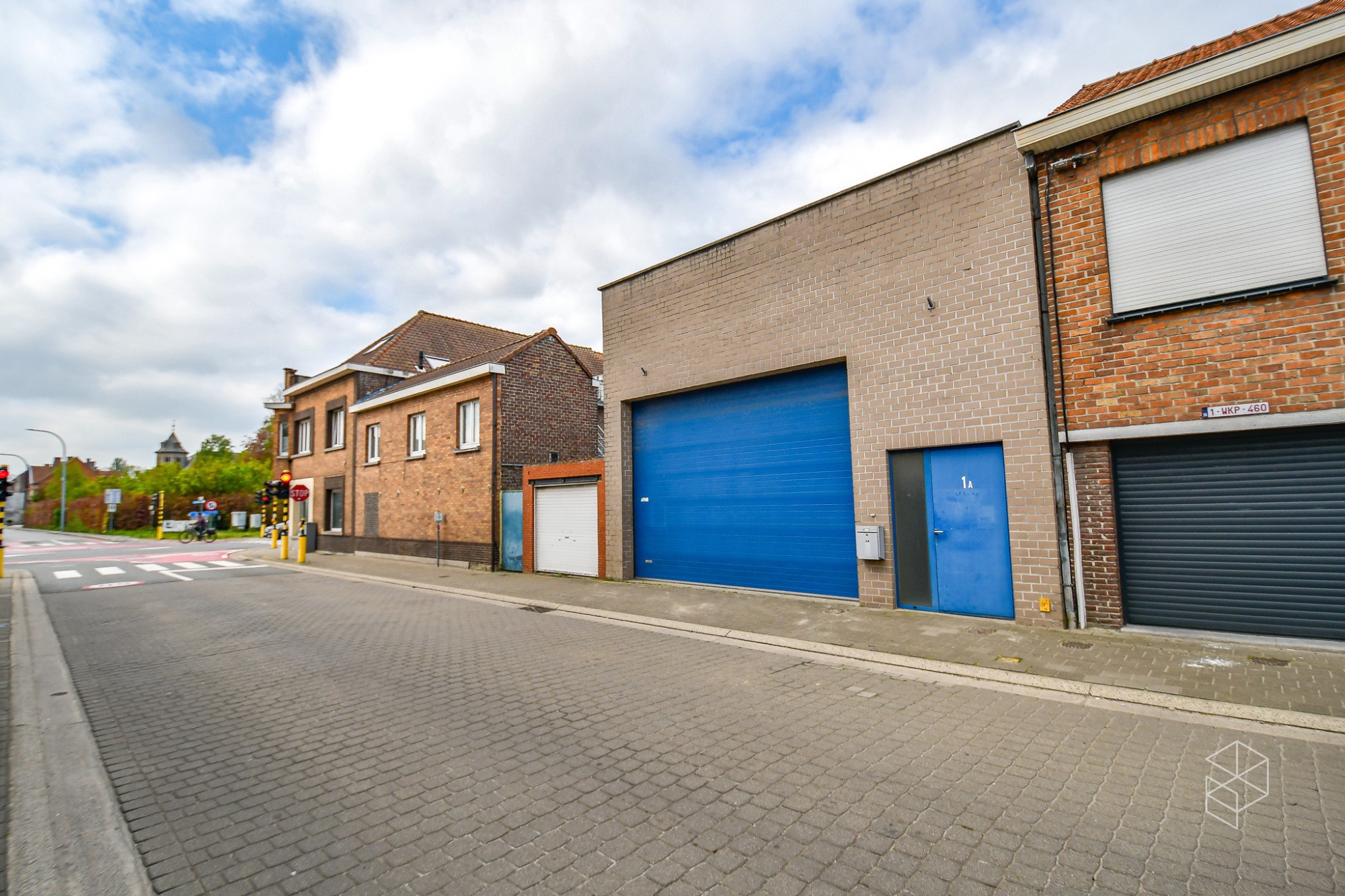 Ruime loods met kantoor ruimte (249m²) te Maldegem - foto 2