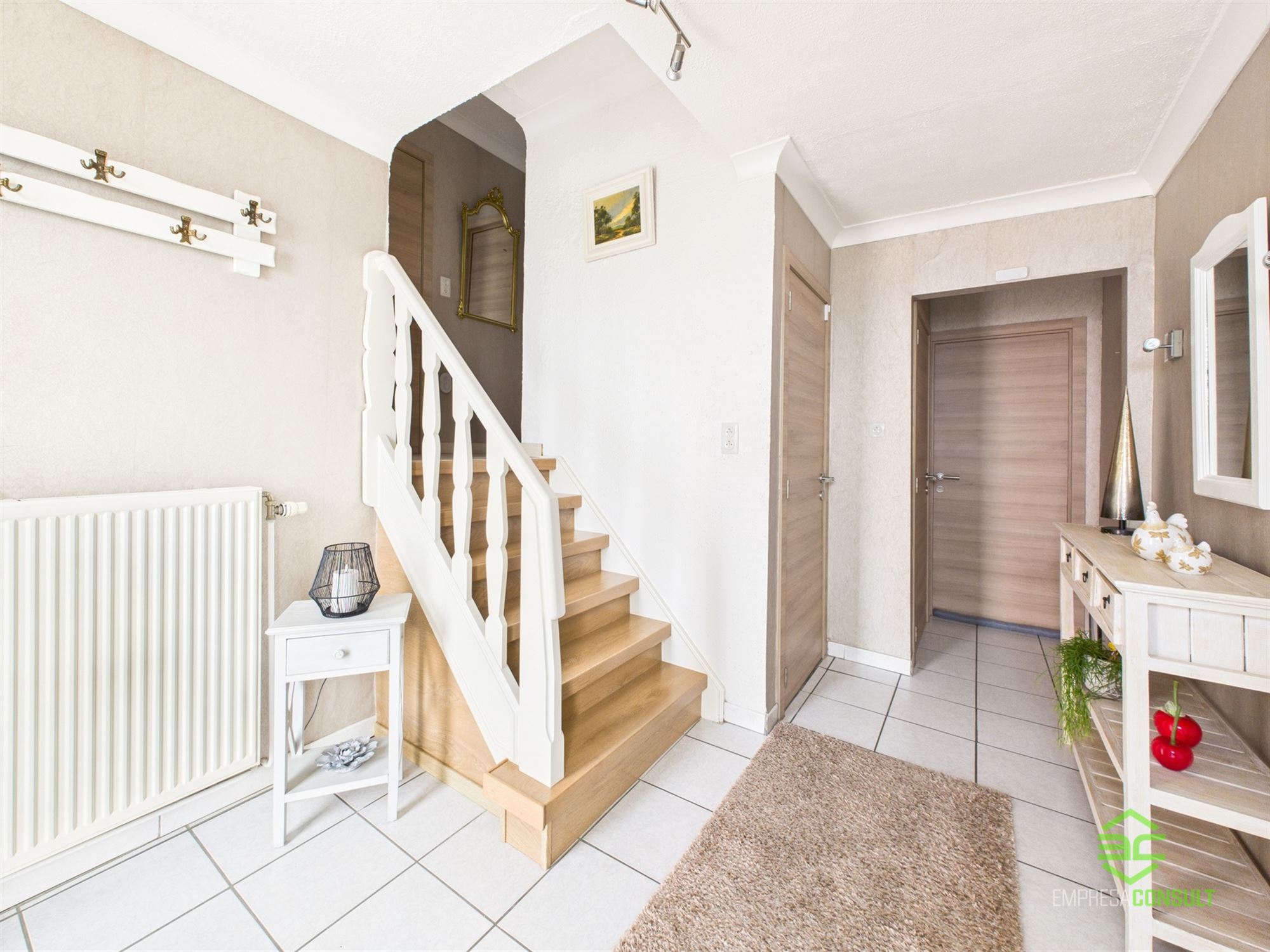 Gezinswoning met 3 slpk op 10a68ca in het centrum! - foto 3