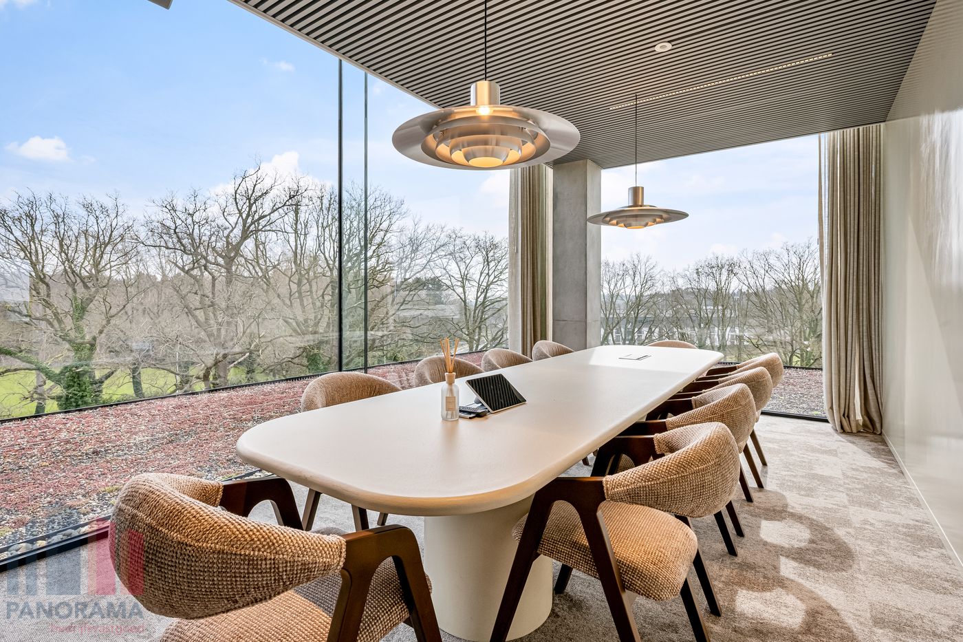 310 m² HIGH-END KANTOREN MET TERRAS OP TOPLOCATIE LANGS DE E40 TE OOSTKAMP - foto 4