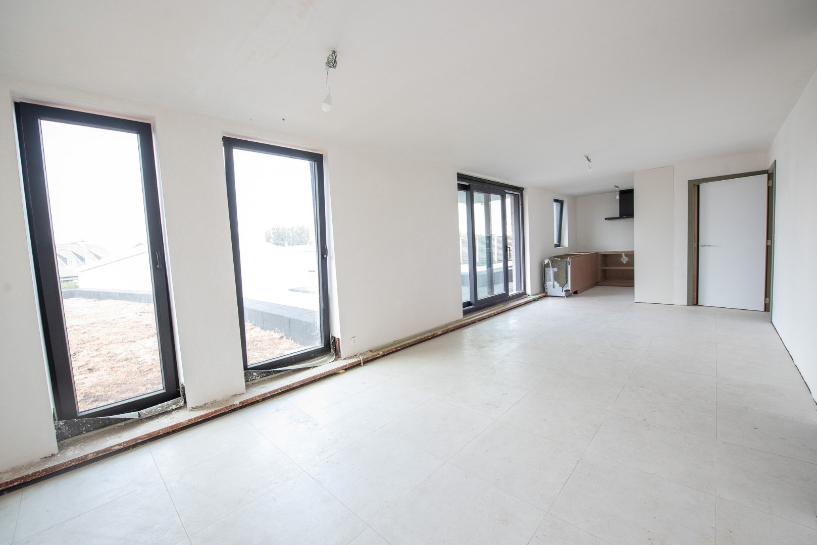 Te koop: Centraal gelegen appartement met 2 slaapkamers en groot zonneterras in Waregem. - foto 3