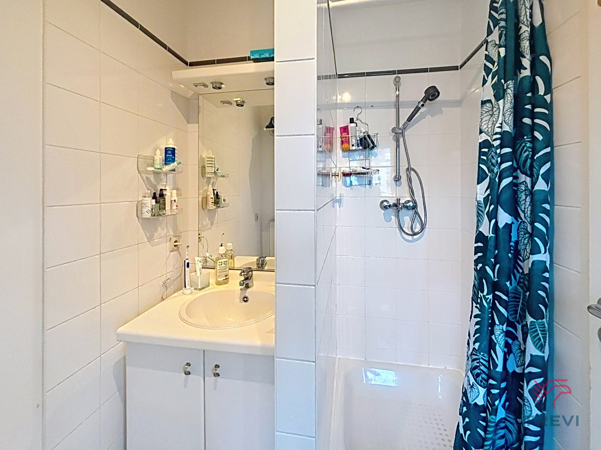 STUDIO OP DE BOVENSTE VERDIEPING VAN EEN RECENT GEBOUWD PAND - foto 5