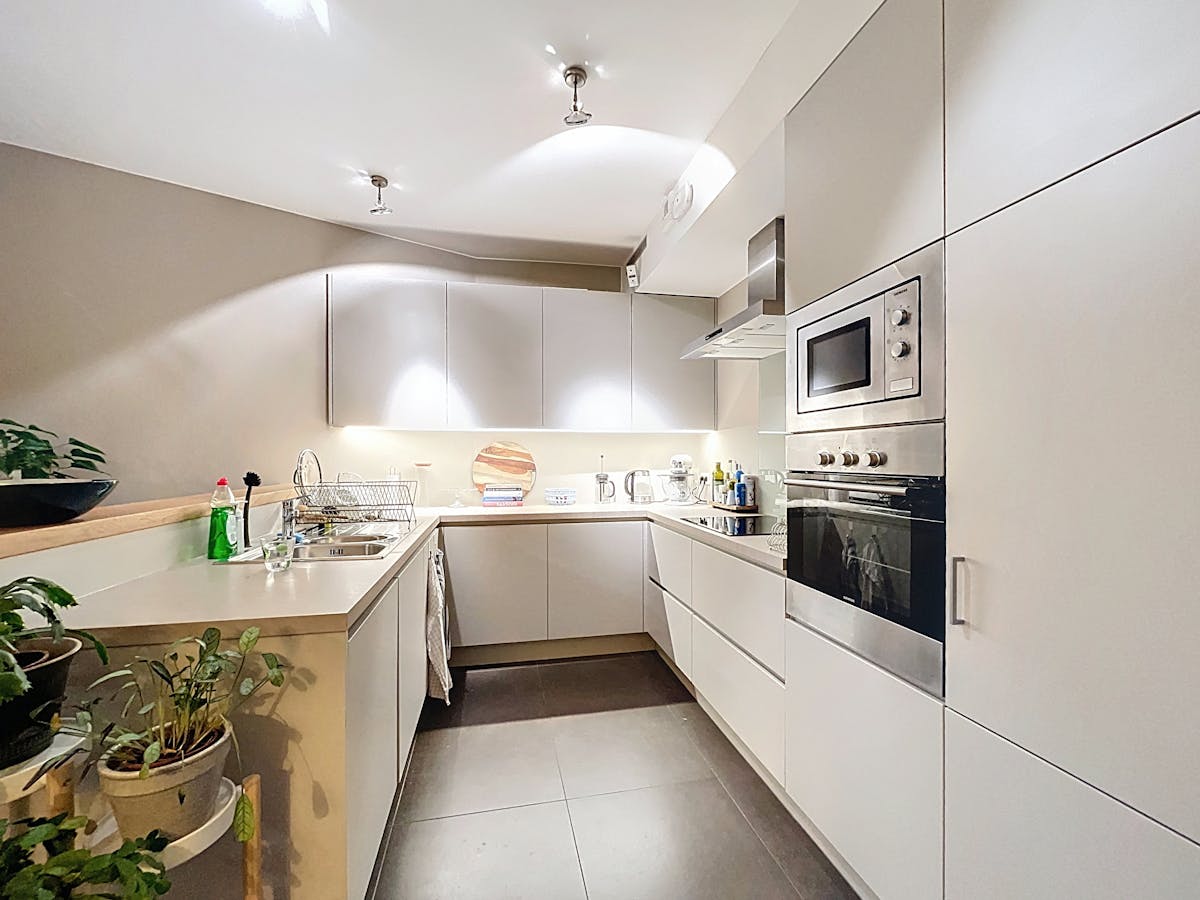 Bemeubeld appartement te huur met twee slaapkamers - foto 3