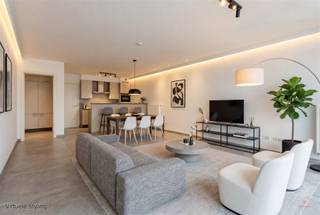 APPARTEMENT AU REZ-DE-CHAUSSÉE AVEC 2 CHAMBRES À COUCHER AU CŒUR DE GOTTEM, DEINZEDécouvrez cet appartement au rez-de-chaussée, lumineux et prêt à...