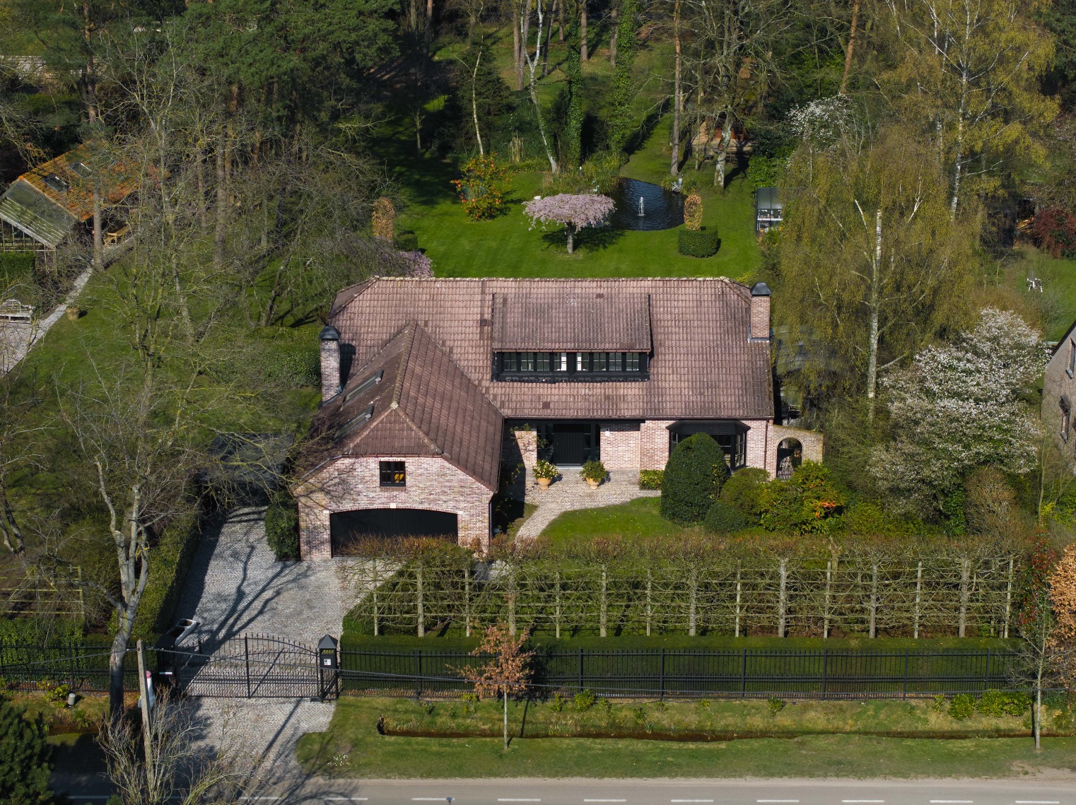 Huis te koop in Zoersel met 5 slaapkamers - foto 1