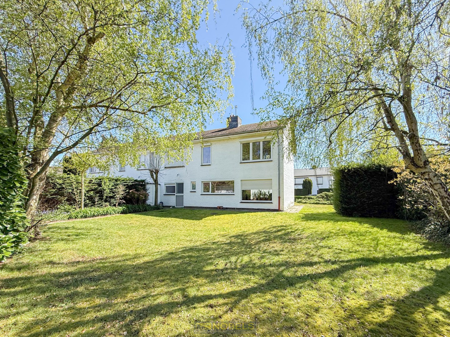 Te koop, te renoveren halfopen bebouwing met tuin en garage - foto 2