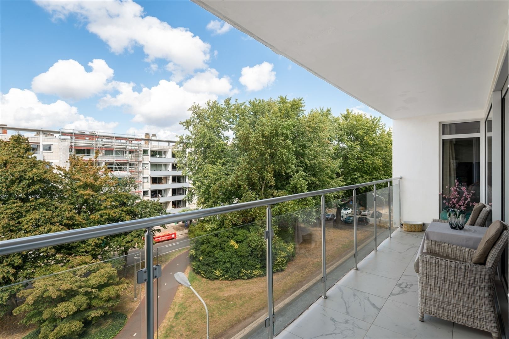 Ruim 3 slpk appartement met garagebox - foto 3