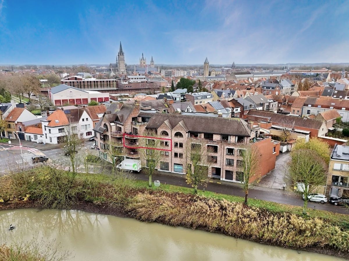 Waterfront apartment for sale with 2 bedrooms and garage! - photo 1