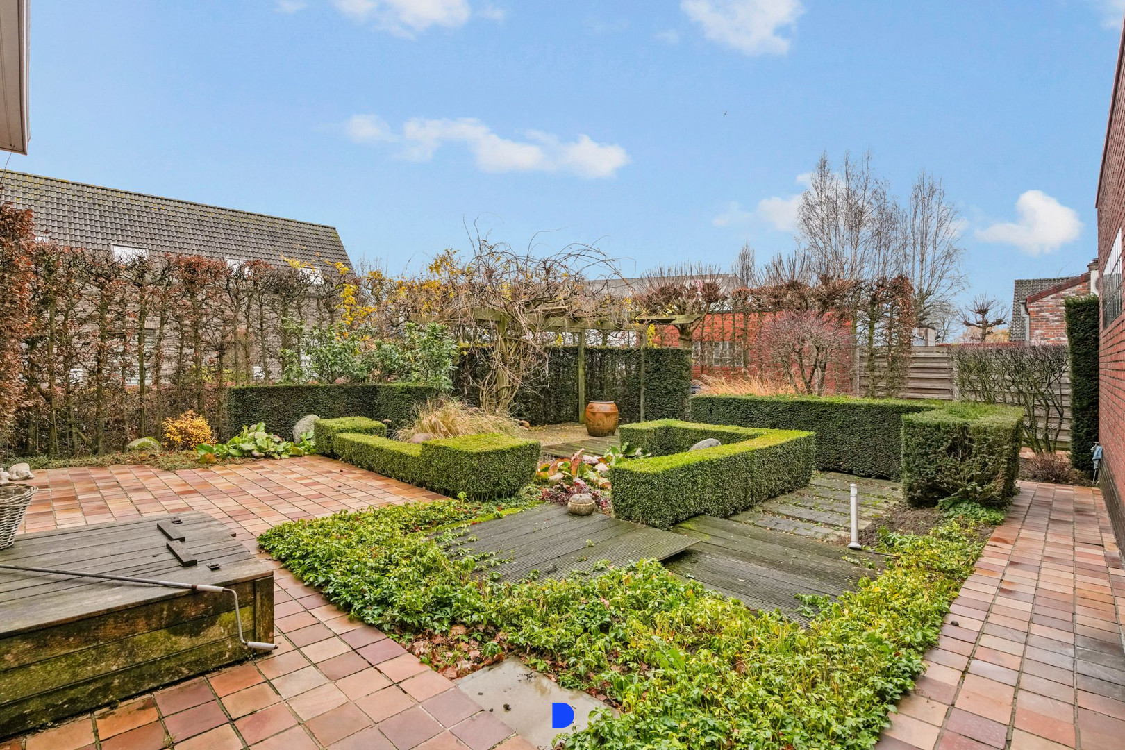 Handelspand met woonst op commerciële ligging. - foto 5