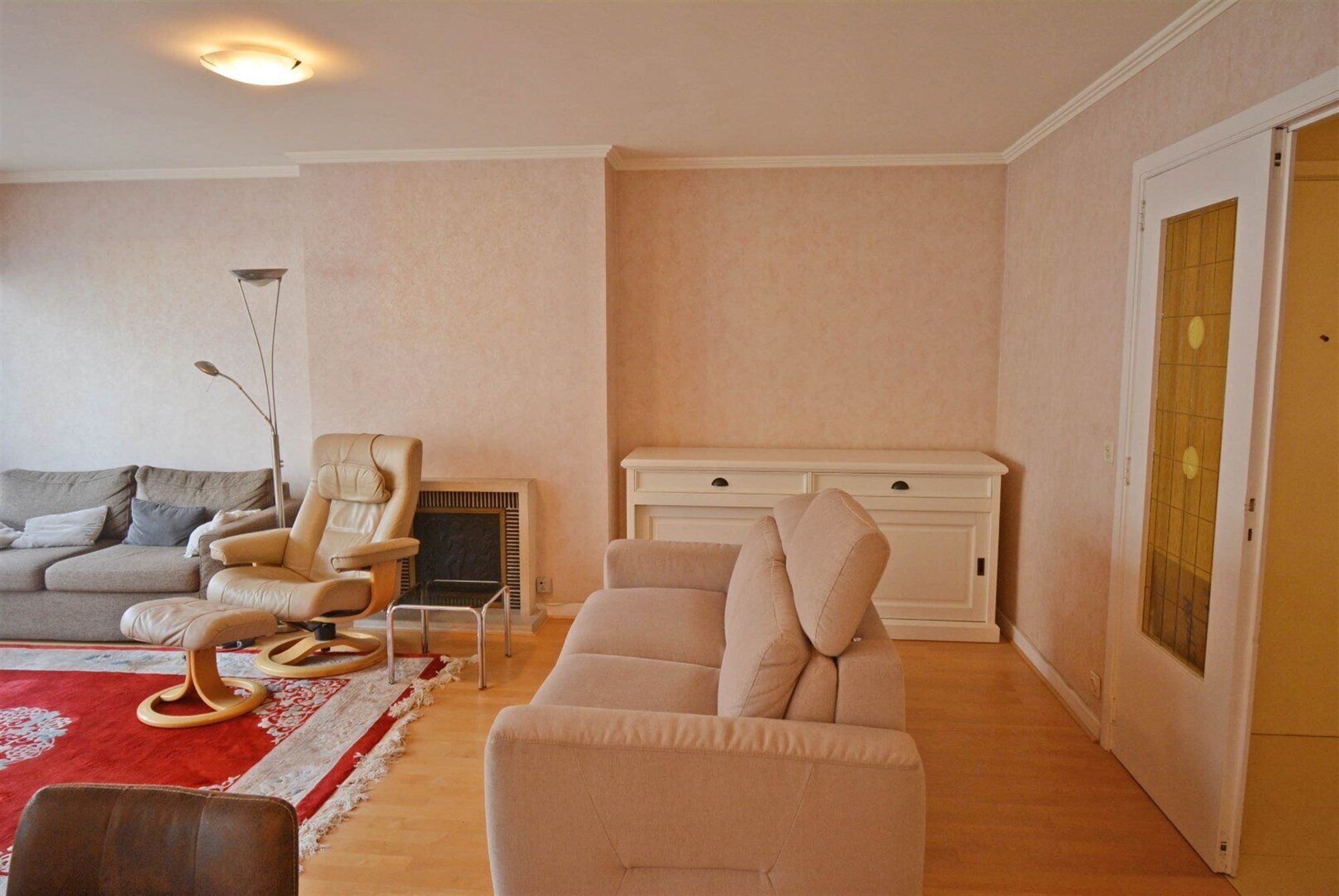 Apartment to renovate with side sea view, near town center - photo 2