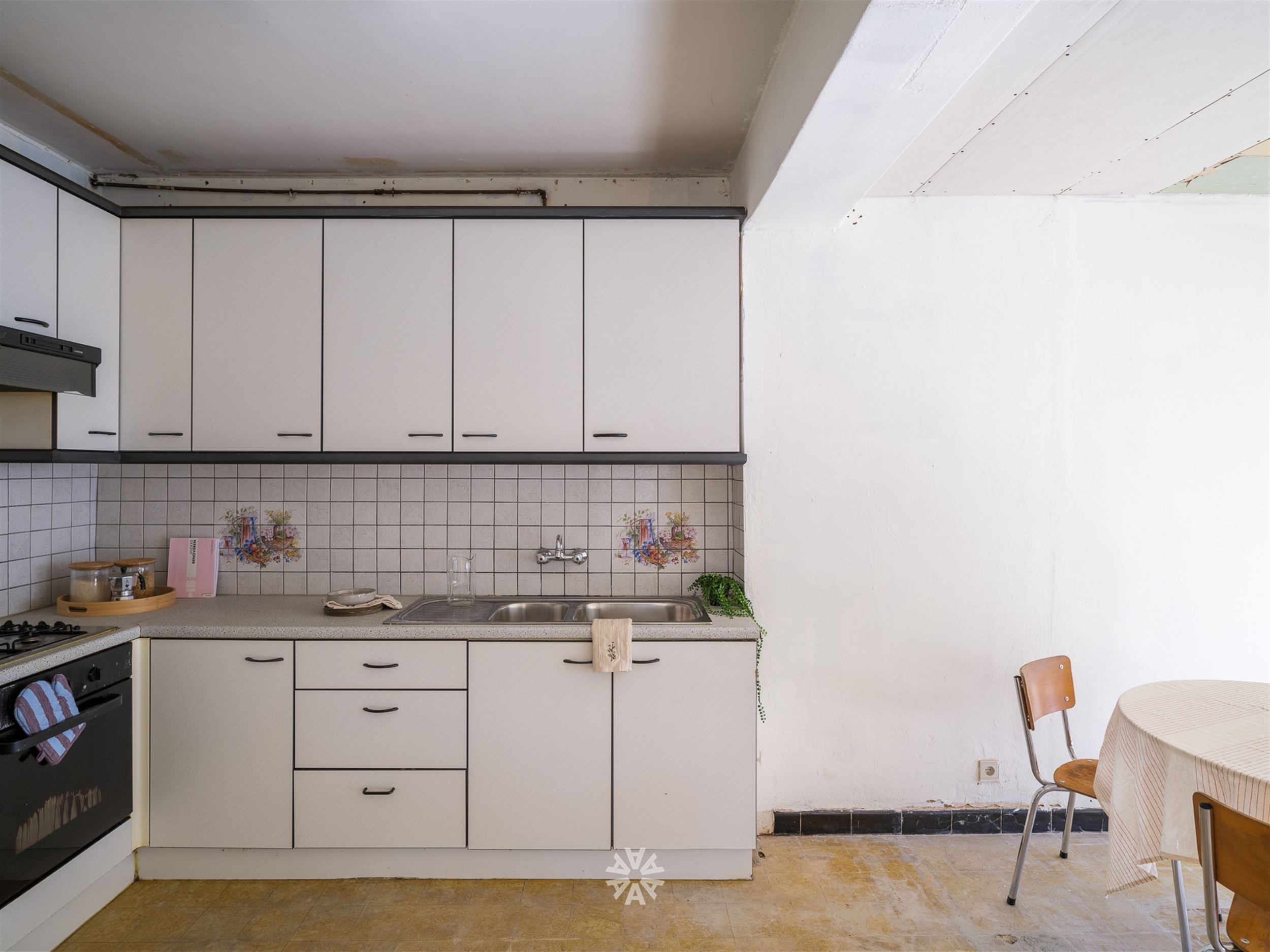 Grondig te renoveren gelijkvloers appartement met zonnige tuin - foto 5
