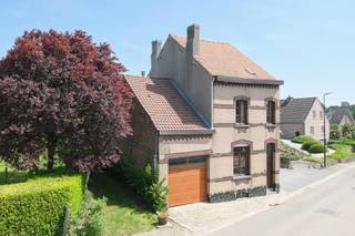 Maison spacieuse à rénover – Environnement rural à Duisburg (Tervuren) Située dans le charmant village de Duisburg, section de la commune prisée...
