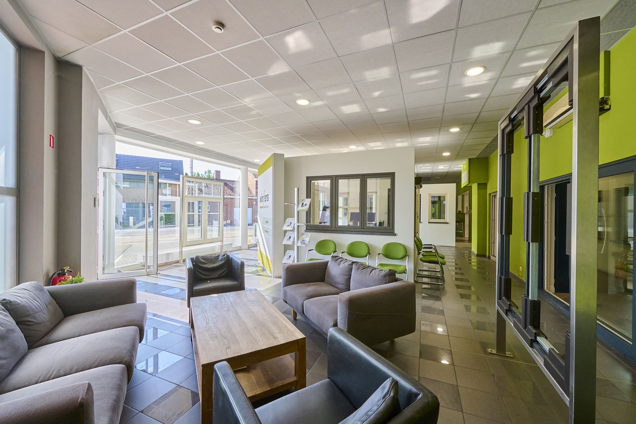 TE KOOP - Commerciële building met magazijn te Tongeren - foto 4