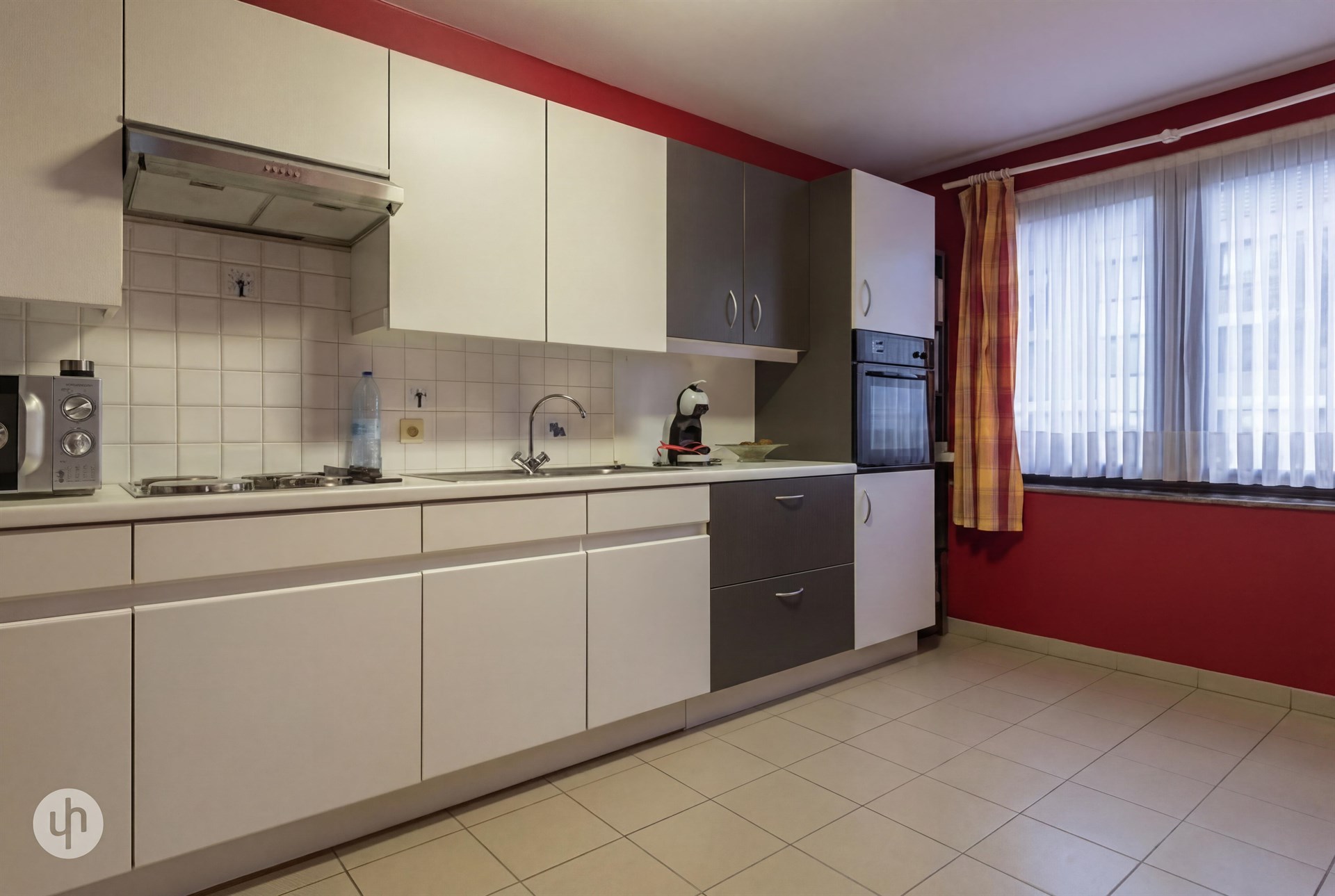 Gelijkvloersappartement met drie slaapkamers en garage - foto 5