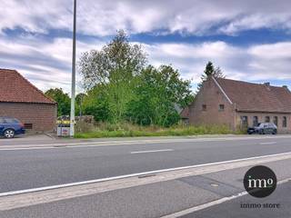 Lennik (Eizeringen) : IMMO STORE vous propose ce TERRAIN À PROJET, un terrain légèrement en pente d'environ 11 m², situé Assesteenweg au numéro...