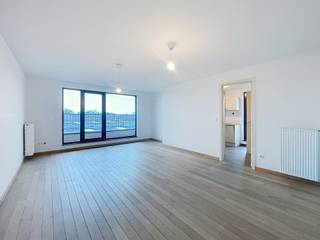 WOLUWE-SAINT-LAMBERT, on the edge of Evere, close to shops and transport links. A gorgeous 2-bedroom flat of ± 85m² with a terrace in a recently...