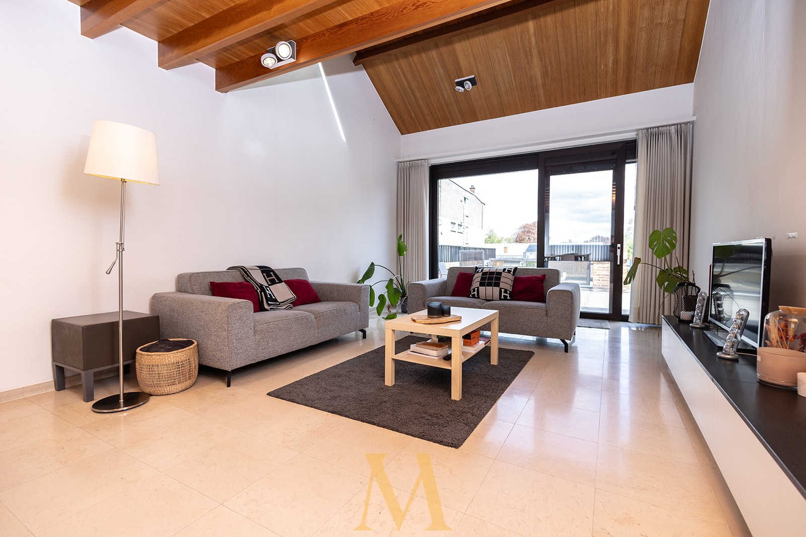 Exclusieve loft met lift, riant terras en twee garageboxen in hartje Waregem - foto 5