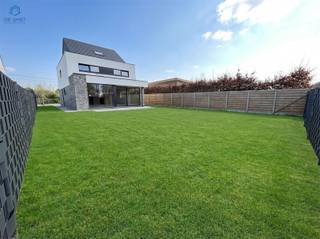 CASCO NIEUWBOUWWONING MET 4 SLAAPKAMERS EN INPANDIGE GARAGE TE EVERBEEKOntdek deze casco nieuwbouwwoning in het rustige en groene Everbeek de ideale...