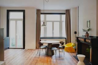 Dit leuke éénslaapkamerappartement staat te koop!Altijd al willen wonen met een tikkeltje extra luxe? Dan is dit appartement van 81 m², met...