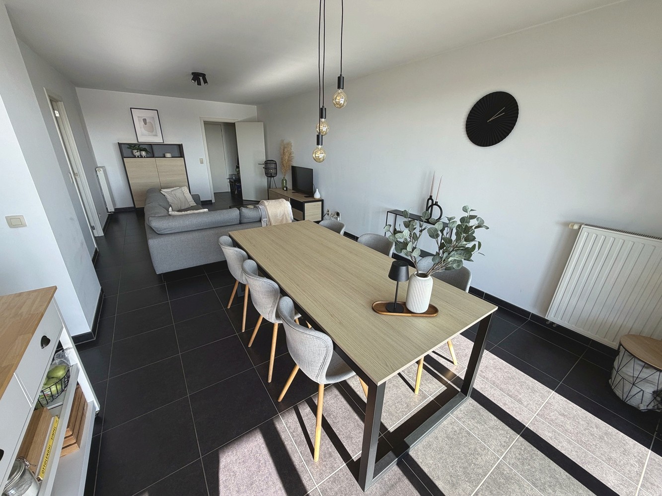 Modern appartement met 2 slaapkamers, garage en ideale ligging in het hart van Hasselt! Te huur voor een comfortabele levensstijl. - foto 3