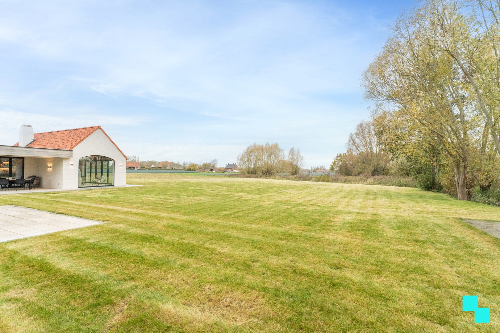 Landelijk gelegen te Ardooie: unieke nieuwbouwwoning (2023) met twee bijgebouwen op een perceel van 5.000 m² - foto 4