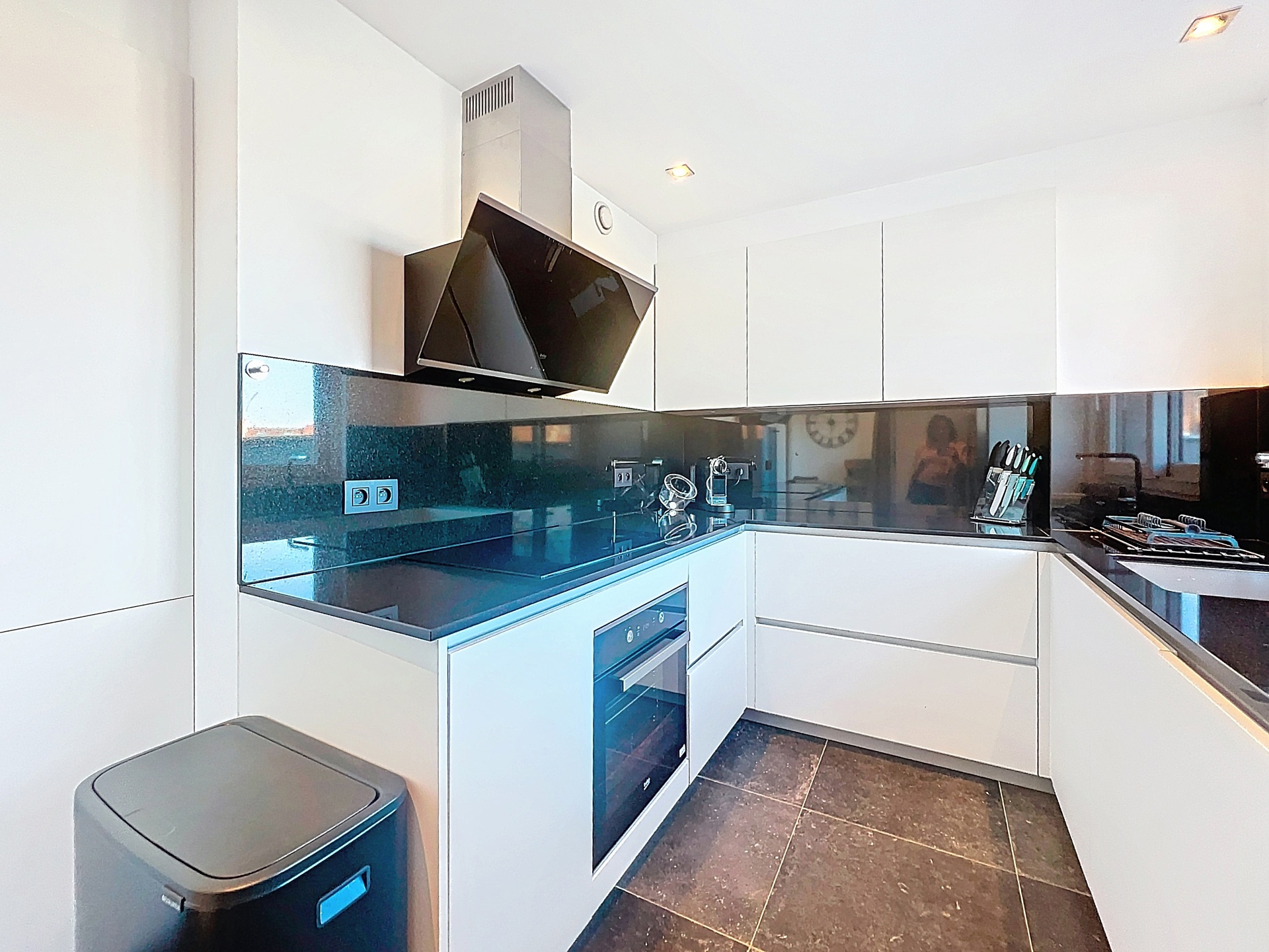 Apartment for rent in Schaerbeek with 3 bedrooms - photo 4