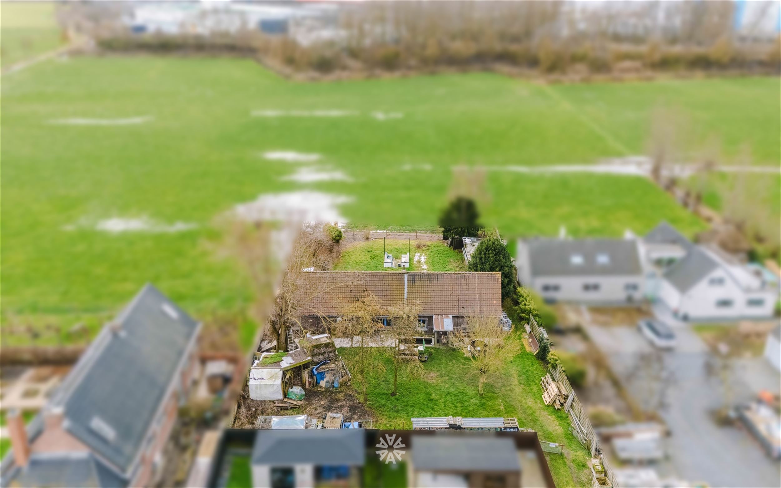 Unieke sloop-wederopbouw opportuniteit op zuidgericht perceel van 1.356 m² met uitzicht op de velden in tweede bouwlijn - foto 2