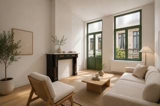 PRESALE! De Kroon - Exclusief wonen in een karaktervol erfgoedpand te Borgerhout!<br /><br />Ontdek De Kroon, een uniek renovatieproject in een prachtig art-nouveau gebouw gelegen in de Kroonsstraat te Borgerhout. Dit geselecteerde bouwkundige erfgoed ontworpen in 1913 door architecten Peter en Hendrik Wittocx en gebouwd in opdracht van bakker Alfons Heylen wordt met respect voor zijn authentieke karakter omgevormd tot een hedendaags woonproject.<br /><br />Het project omvat negen appartementen met één of twee slaapkamers en één magazijn van 192 m². De appartementen variëren van 40 m² tot 114 m² bewoonbare oppervlakte en beschikken afhankelijk van de unit over een terras of privatieve tuin. Prijzen starten vanaf 235.000 Euro tot 365.000 Euro.<br /><br />Bij de renovatie worden verschillende authentieke elementen behouden, waaronder originele decoratieve details die verwijzen naar de rijke geschiedenis van het gebouw. Deze historische charme werd gecombineerd met een hoogwaardige afwerking en modern wooncomfort.<br /><br />- Appartement 001 – € 365.000 - 106 m² | 2 slaapkamers | Terras 12 m² + tuin 19 m² | SEMI CASCO<br />- Appartement 101 – € 249.000 - 40 m² | 1 slaapkamer | Terras 6 m²<br />- Appartement 102 – € 285.000 - 68 m² | 1 slaapkamer | Reeds VERKOCHT<br />- Duplex / Stadswoning 103 – € 349.000 - 114 m² | 2 slaapkamers | Terras 6,5 m² | SEMI CASCO<br />- Appartement 201 – € 235.000 - 40 m² | 1 slaapkamer<br />- Appartement 202 – € 319.000 - 72 m² | 1 slaapkamer<br />- Appartement 301 – € 225.000 - 40 m² | 1 slaapkamer<br />- Appartement 302 – € 335.000 - 85 m² | 2 slaapkamers<br />- Appartement 401 – € 339.000 - 71 m² | 2 slaapkamers | Terras 6 m²<br />- Magazijn / Atelier – € 249.000 - 192 m² magazijn/opslagruimte/atelier | CASCO<br /><br />Huidige foto's en 3D renders dienen ter illustratie van het project. <br /><br />Verkoop onder het tarief van 2% registratierechten mogelijk, mits de koper aan de wettelijke voorwaarden voldoet. <br /><br />Contacteer ons voor meer informatie, plannen, beschikbaarheid of een bezoek ter plaatse via info@dvarealestate.be of 03/297.00.00.