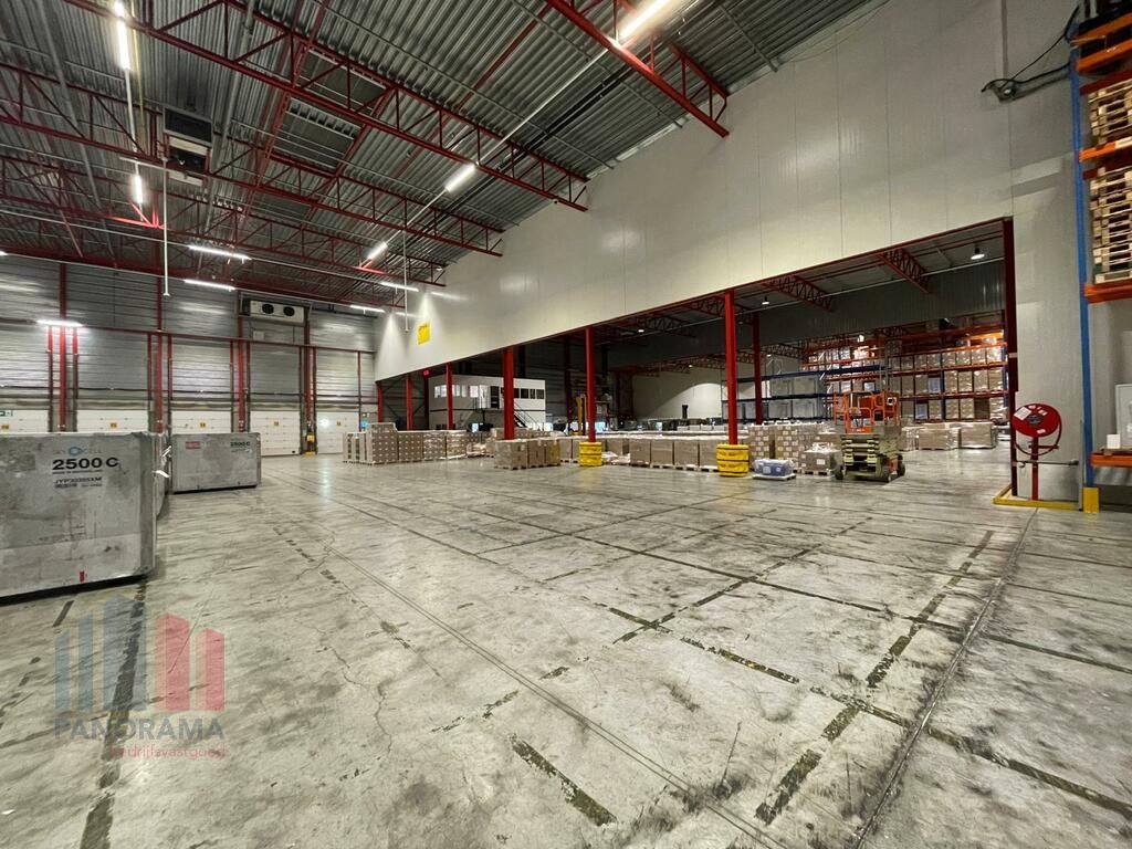 6.383 m² logistiek magazijn met kantoor in Mechelen - foto 1
