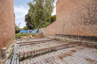 Deze tweegevelkavel biedt u de perfecte balans tussen wonen in een aangename, residentiële omgeving en de nabijheid van alle voorzieningen:...