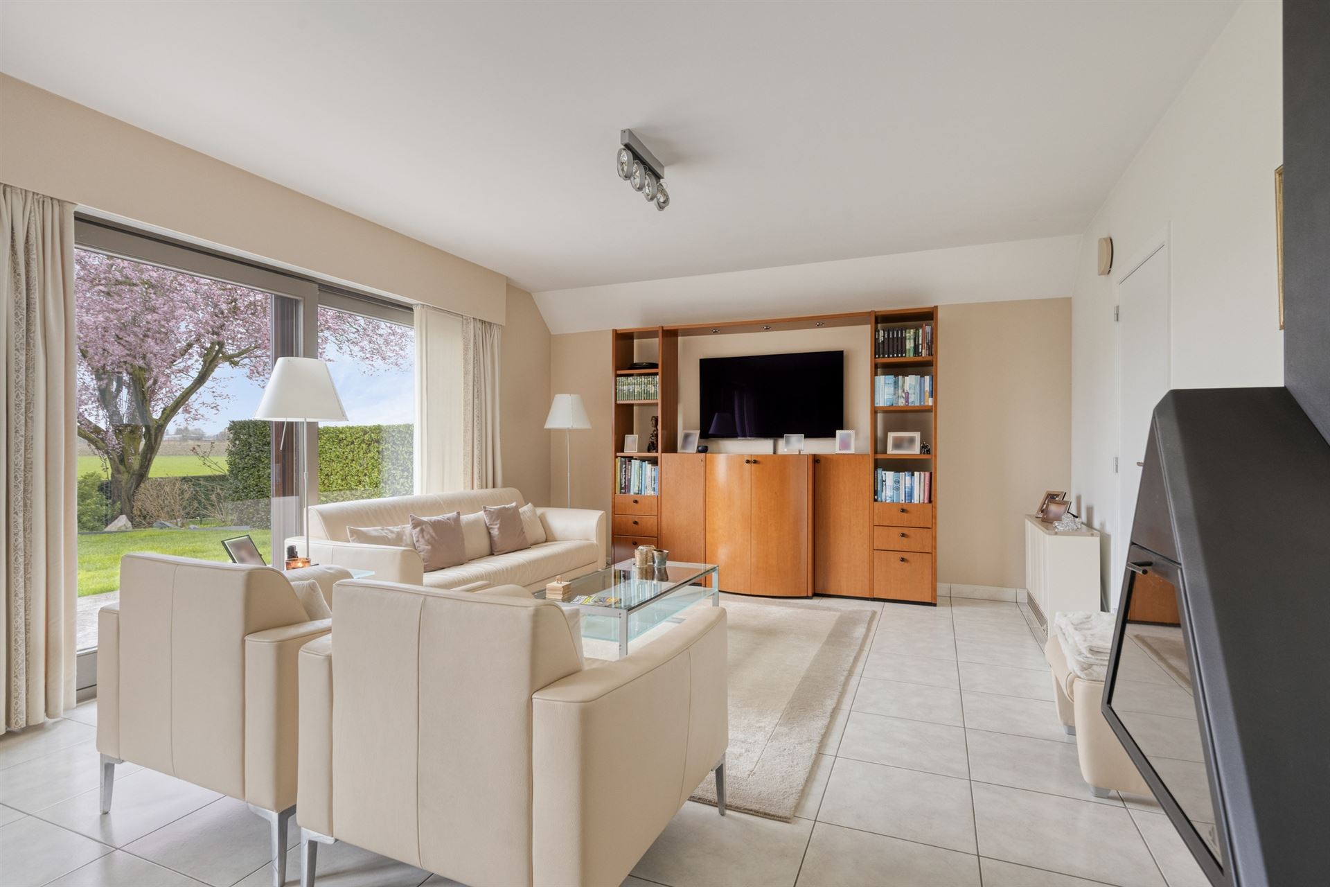 House - photo 4