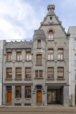 Prachtig 2 slaapkamerappartement in art nouveau pand De ConfiserieIn het hart van Antwerpen, vlak achter het Groen Kwartier, bevindt zich een...