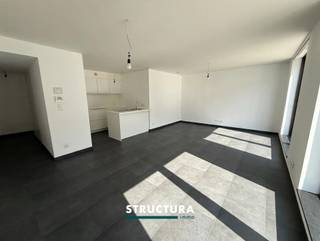 <p><span>Verdieping 2</span></p><p><span>Inkomhal</span></p><p><span>Keuken</span></p><p><span>woonkamer</span></p><p><span>Terras</span></p><p><span>Slaapkamer</span></p><p><span>Slaapkamer</span></p><p><span>Badkamer</span></p><p><span>WC</span></p><p><span> </span></p>