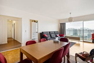 Lichtrijk appartement met ruim terrasAppartement van ca. 95m² op de 9de verdieping met 2 slaapkamers en een ruim terras. De buitenruimte is perfect...