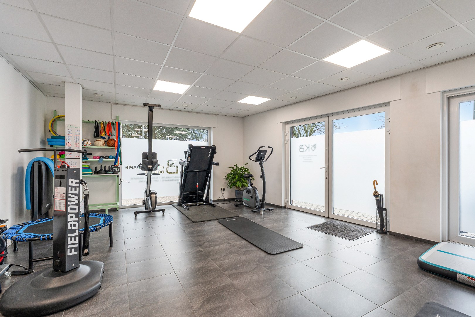 Handelsruimte, 90m² + kelder, centrum van Houthalen-Oost - foto 2