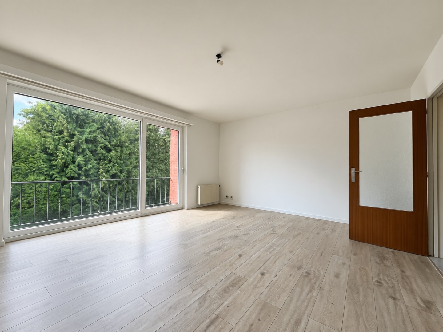 Instapklaar 2-slpk appartement nabij centrum Brasschaat - foto 3