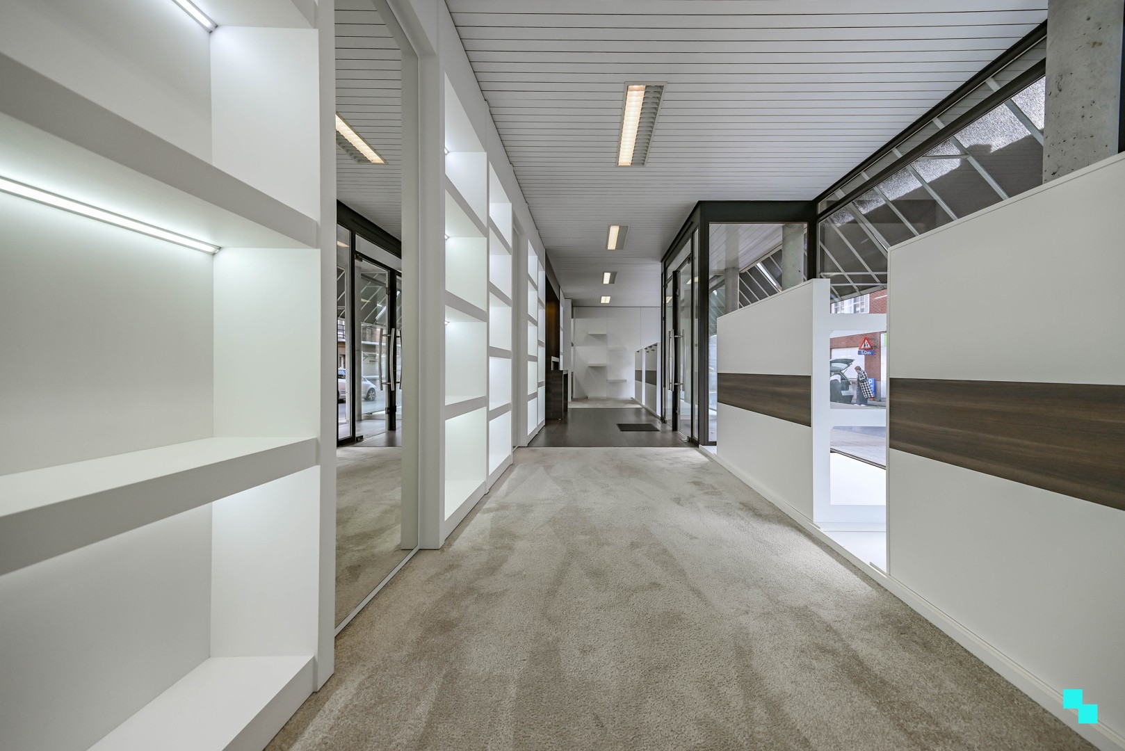 Centraal gelegen handelspand met etalage in hartje Lendelede - photo 5