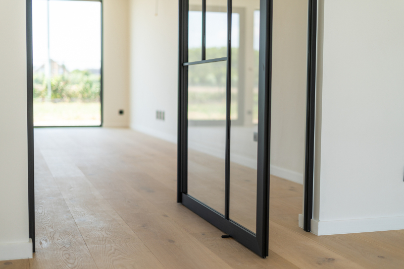 Exclusieve NIEUWBOUW DRIE-GEVELVILLA afgewerkt in duurzame materialen,  3-4 slaapkamers met dressingruimte, domotica en overal massieve eikparket. - foto 2