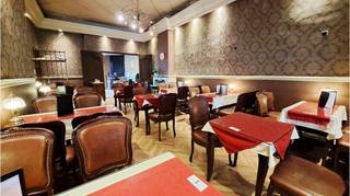 Instapklaar horecapand met Terras en Stadstuin op een commercieel interessante ligging in Zuid-Oost Vlaanderen.Thans uitgebaat als bakkerij en...