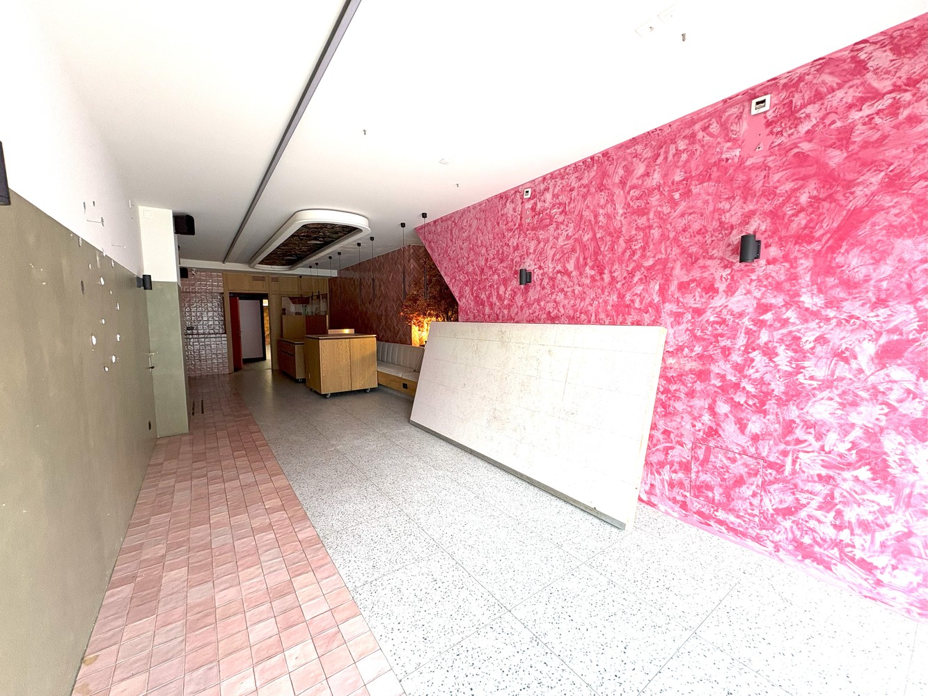 Commercial for rent in Sint-Truiden - photo 3