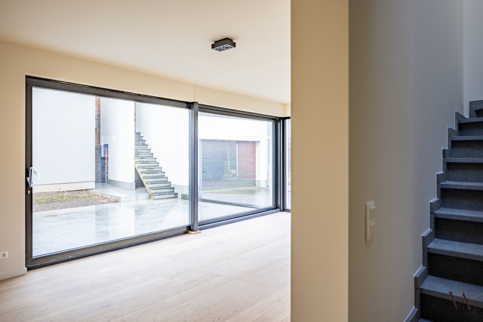 Verrassend ruime vernieuwbouwwoning met bijgebouw in Bierbeek - foto 4