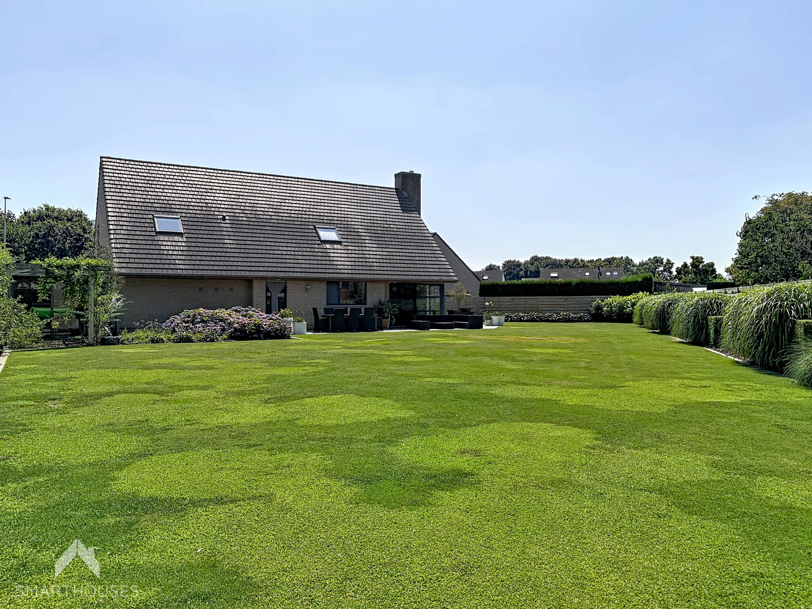 Goed gelegen villa met 4 slpks en bureau en aangelegde tuin - foto 4