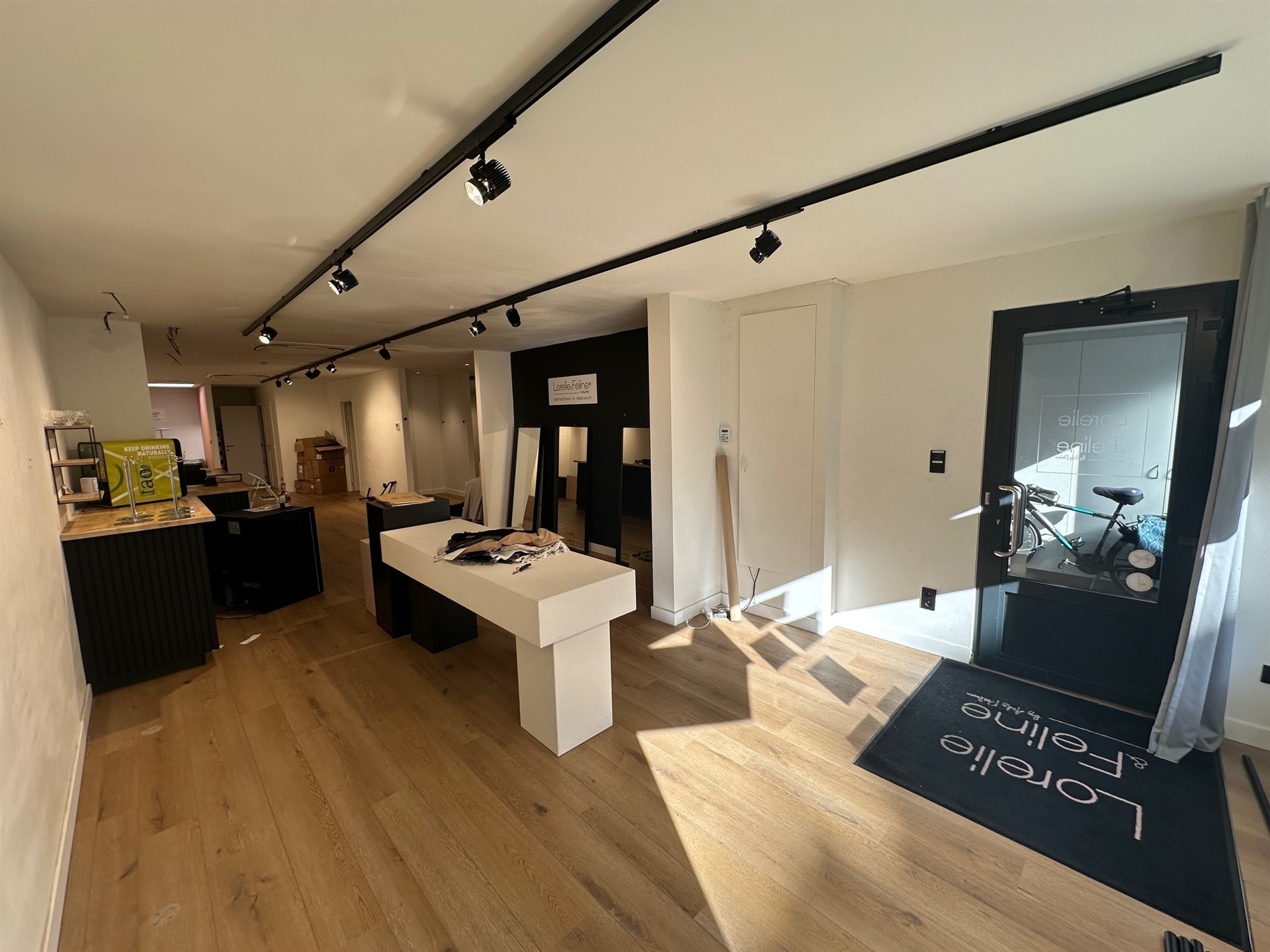 Handelsruimte of bureelruimte - 115 m² - in het centrum van Aalst - foto 2