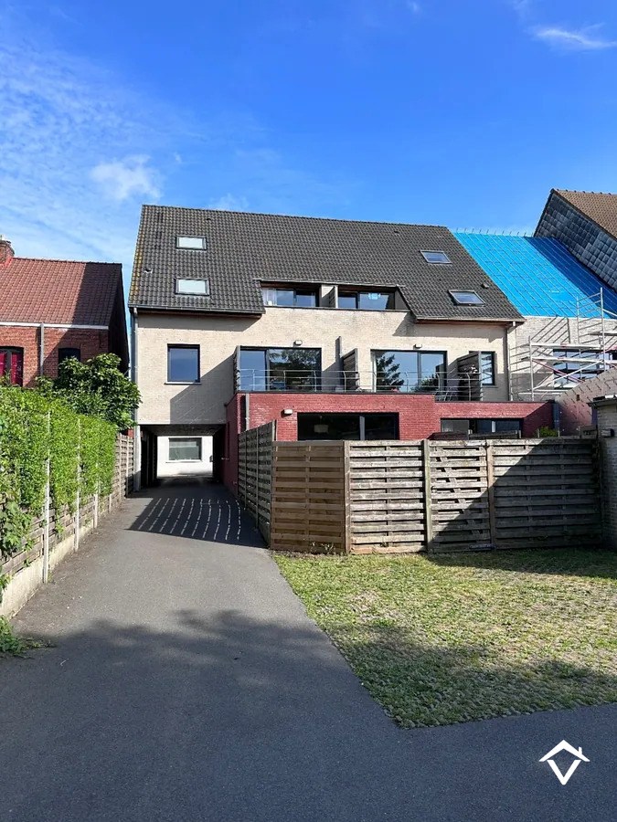 Instapklaar appartement met 2 slaapkamers en garage te Torhout - foto 2